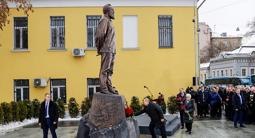 Сегодня 11 декабря памятная дата – столетие со дня рождения Александра Исаевича Солженицына Сегодня 11 декабря памятная дата – столетие со дня рождения Александра Исаевича Солженицына