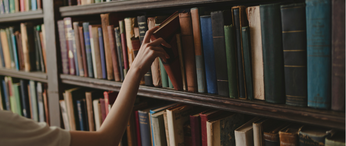 Книгу вернули в библиотеку через 101 год