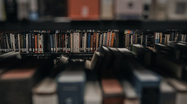 Книги Шекспира, Толкина и Оруэлла признали экстремистскими