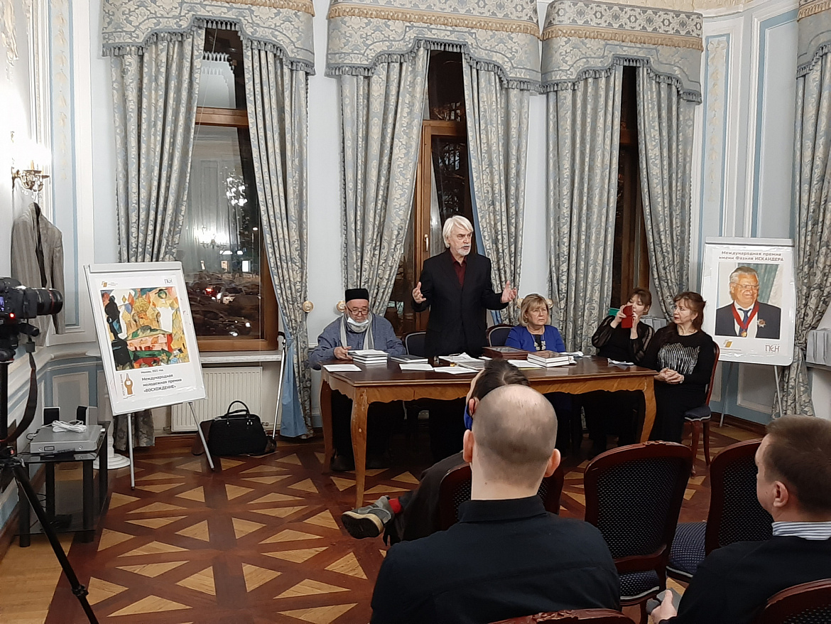 В Библиотеке Боголюбова вручили две премии Русского ПЕН-центра В Библиотеке Боголюбова вручили две премии Русского ПЕН-центра