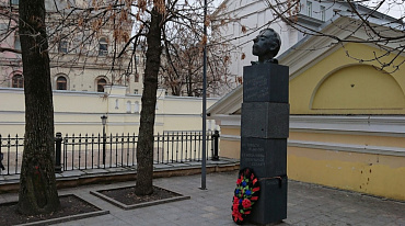 «УЛИЦА МАНДЕЛЬШТАМА»