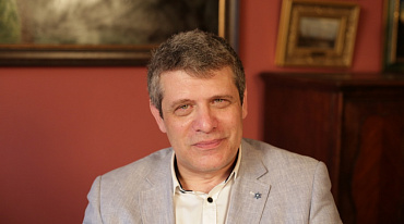 Дмитрий Бак: "ЛИТЕРАТУРА - РАЗГОВОР ЧЕРЕЗ СМЕРТЬ".