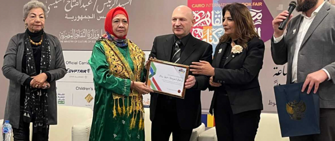 На Каирской международной книжной ярмарке вручили премию БРИКС