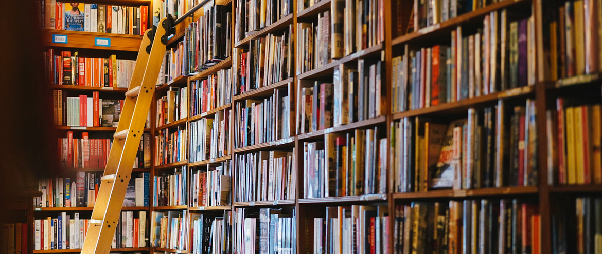 В книжных магазинах падают продажи В книжных магазинах падают продажи