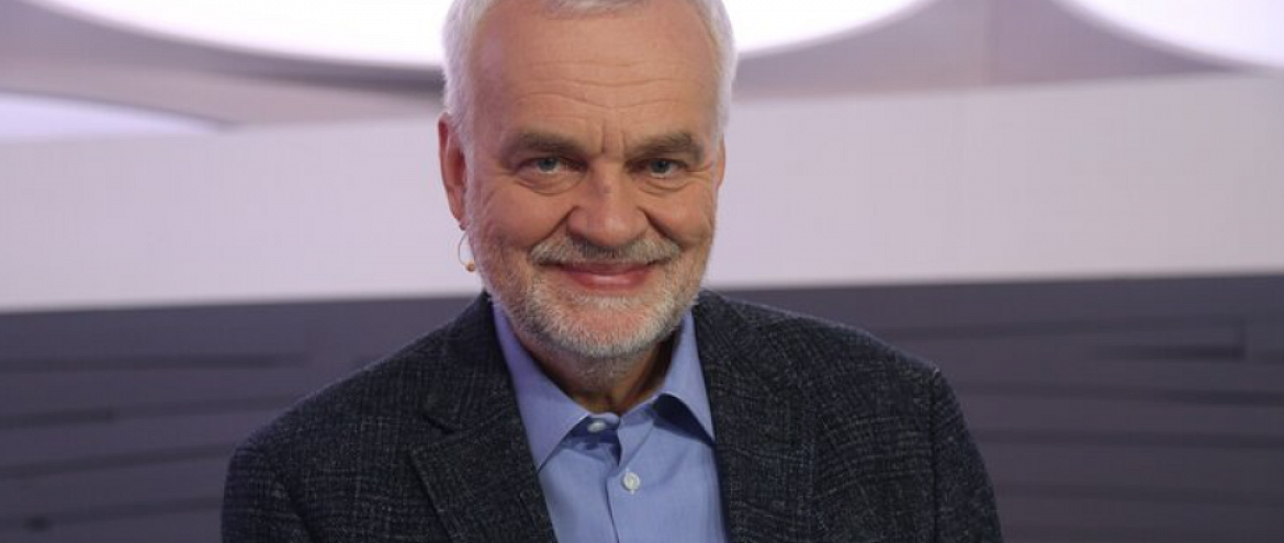 Писатель Алексей Варламов - автор текста “Тотального диктанта” Писатель Алексей Варламов - автор текста “Тотального диктанта”