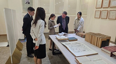 На выставке в Сеуле представили уникальные российские книжные издания