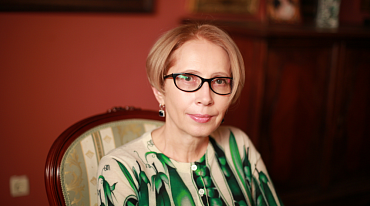 Ольга Славникова: "ПИСАТЕЛЬ ДОЛЖЕН ЖИТЬ ДОЛГО".